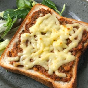 さばピザトースト